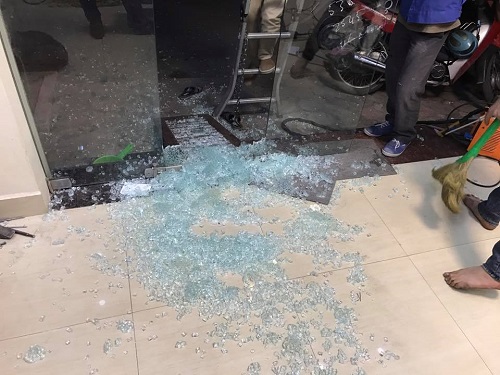 Kính cường lực bị nổ